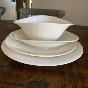 **SOLD**Villeroy & Boch “Dune Lines” set